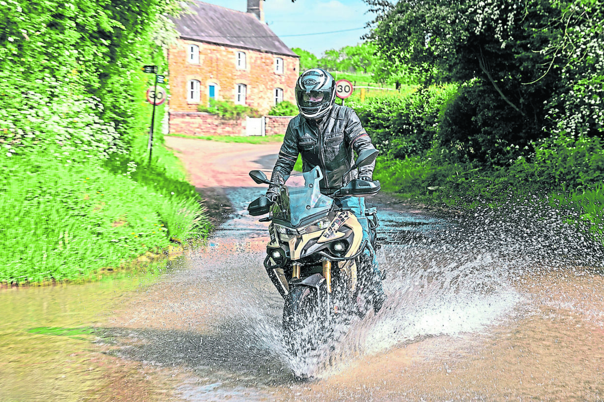 Voge DS625X