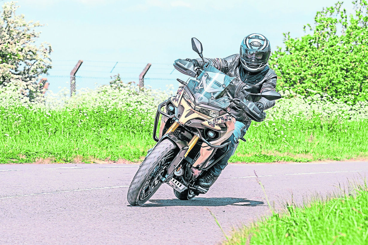 Voge DS625X