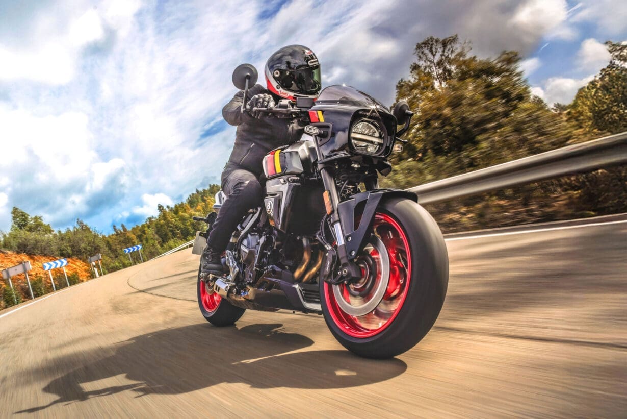 SUZUKI launches industry-leading 10-Year Warranty for UK riders