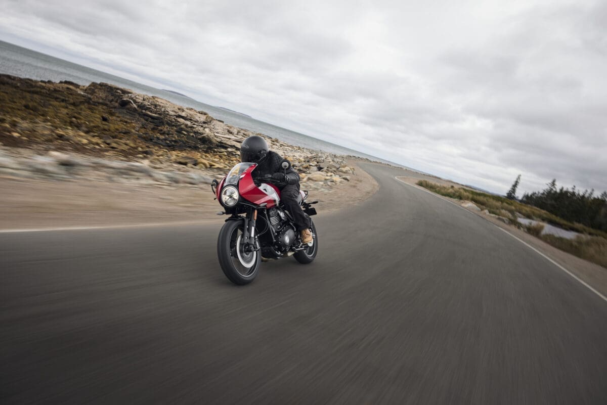 Triumph’s new Tracker and Thruxton 400s…