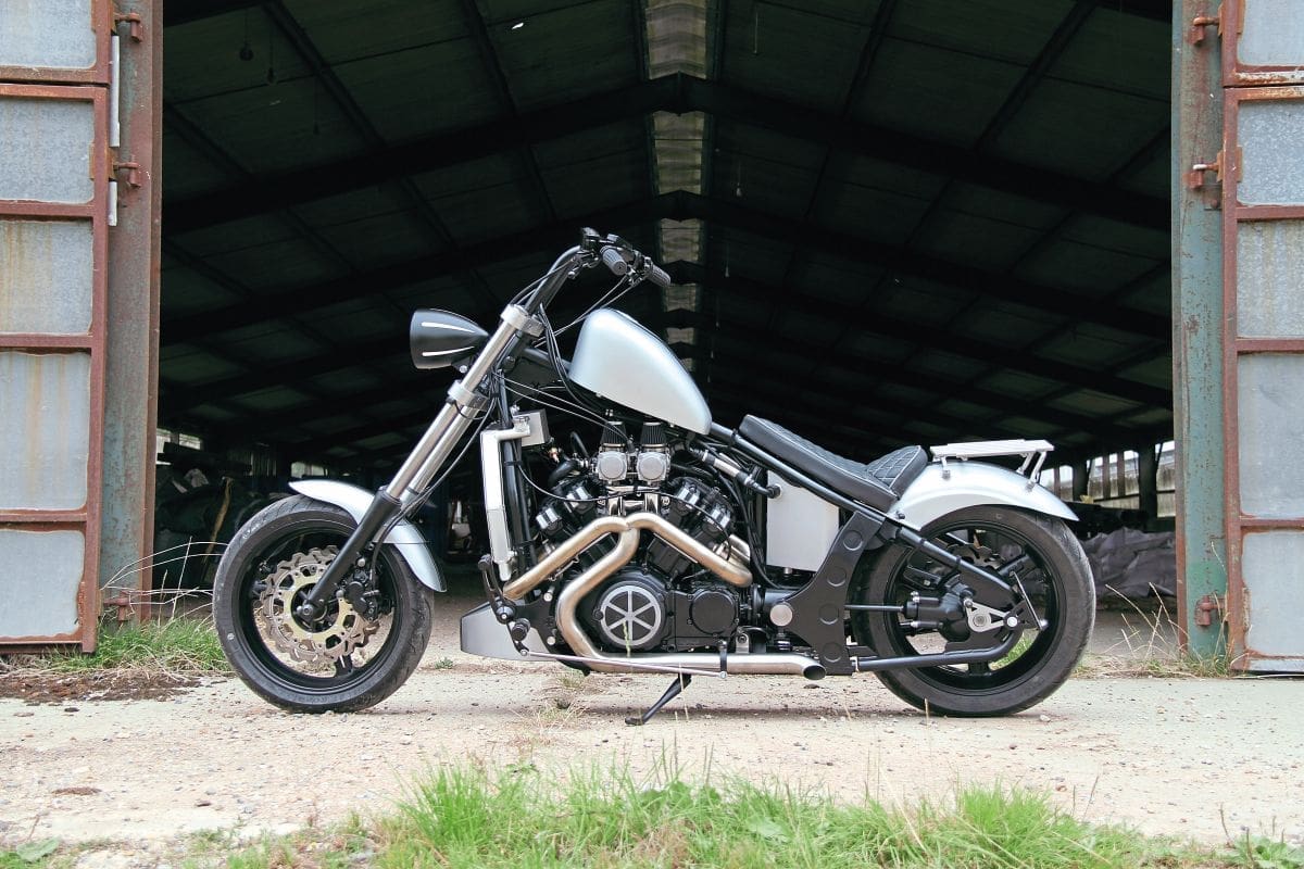 Softail V-Max – Chopped Big Yam Bruiser