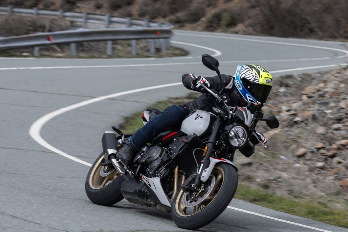 First Ride: Triumph Trident 800