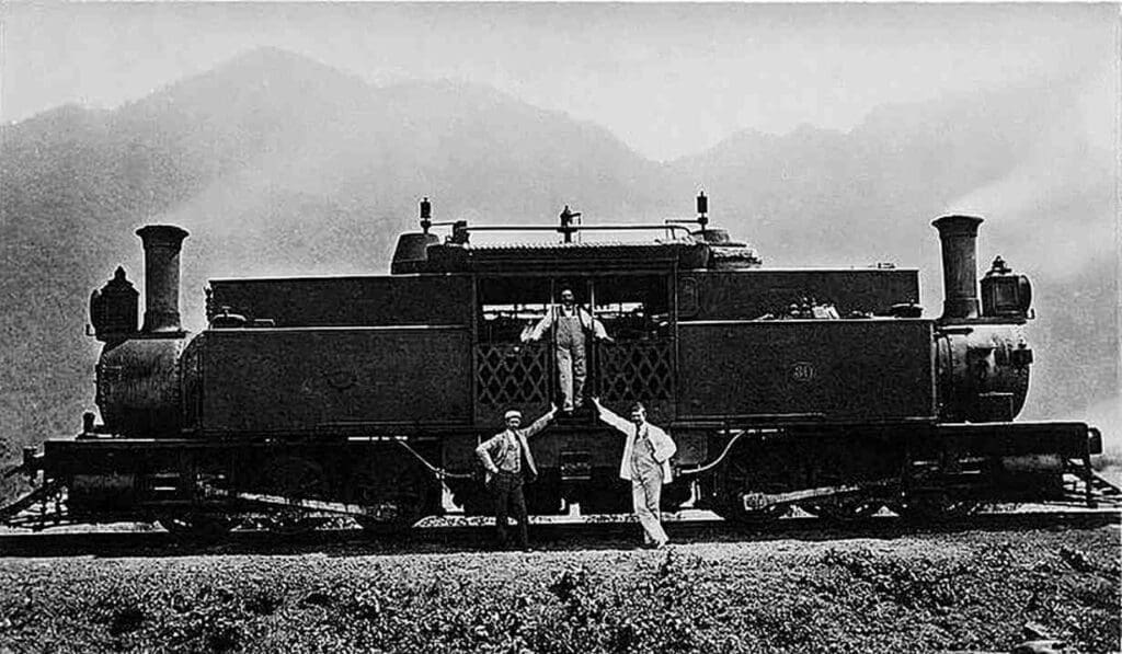 The Ferrocarril Mexicano used 49 huge 0-6-6-0 Fairlies, imported from England, on a mountainous stretch of line between Mexico City and Veracruz. Very impressive in terms of power, they were used until the route was electrified in the 1920s.