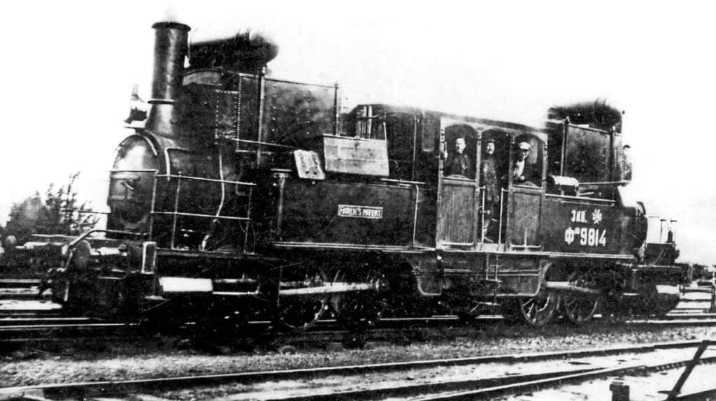 Fairlies, including examples built in the UK by Avonside, Sharp, Stewart, and the Yorkshire Engine Company as 0-6-6-0Ts, were supplied to Russia, with further batches built in Germany. They entered service on a line between Tambov and Saratov, and on the Surami Pass of the Transcaucasus Railway, and were used until displaced by electrification in 1934.