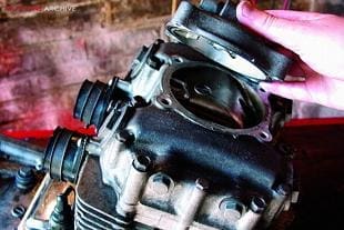 Kawasaki Z400 engine rebuild
