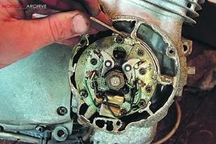 Suzuki GS750 motorcycle engine overhaul