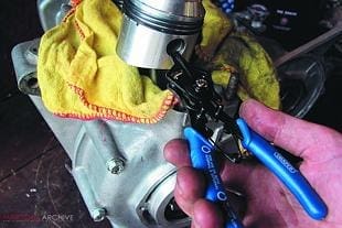 Triumph Trident T150V engine overhaul