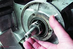 Triumph Trident T150V engine overhaul