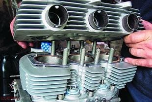 Triumph Trident T150V engine overhaul