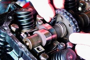 Kawasaki Z400 motorcycle engine rebuild