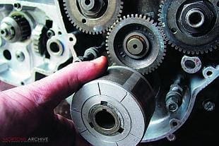 Triumph Trident T150V engine overhaul