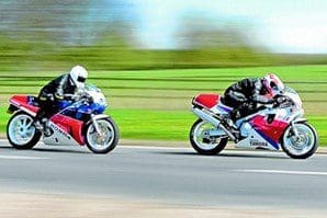 298_honda20rc30-yamaha-0w01-header-1