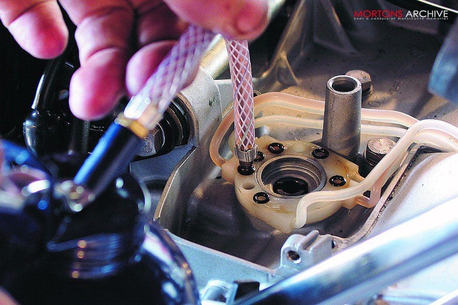Suzuki GT750: part four
