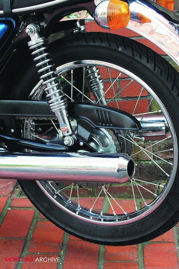 Suzuki GT185
