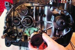 Kawasaki Z400 motorcycle engine rebuild