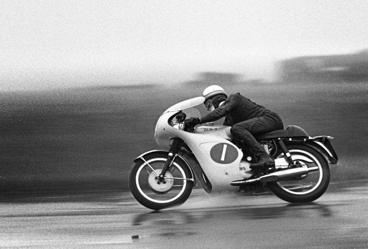 Hailwood’s Hutch: What happened at the 1965 Hutchinson 100?