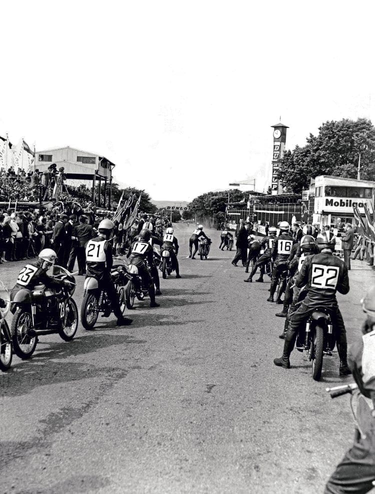 Classic Racer archive: In a cloud of dust, they depart…