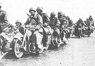 BMW military motorcyc;le