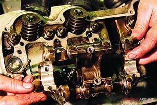 Honda CB750K2 motorcycle engine overhaul