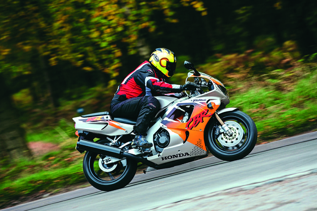 hondafireblade-1024-1024x683-1 Honda FireBlade. Photo: Gary Chapman