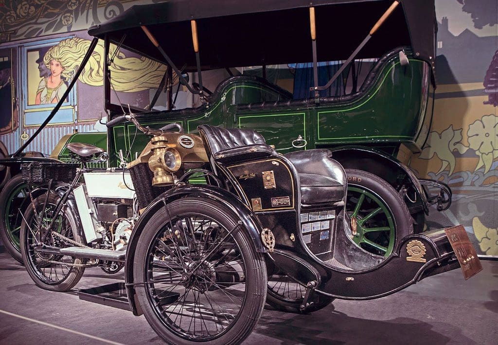 On display in the Coventry Transport Museum, a 1904 Humber Forecar.