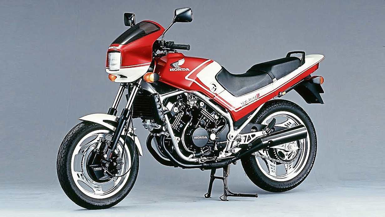 The VF400F was neat, purposeful and deliberately reminiscent of Freddie Spencer’s 500cc GP racer.