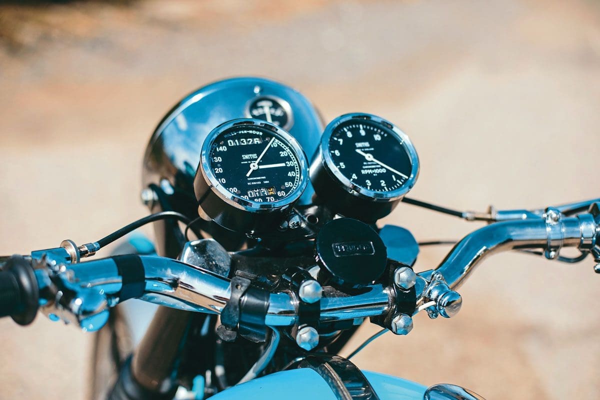 T120 Bonneville handlebars