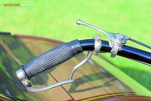 1923 James Model 10 handlebar controls