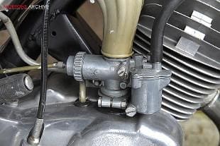 Jawa 90 Roadster engine