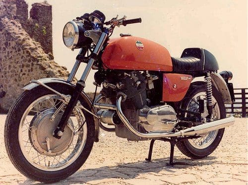 The long-tank early SF came with Nippon Denso instruments and the mighty Laverda front drum, seen here with 'double-squeeze' brake levers which were rapidly replaced by adjustable rods