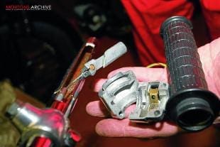 1966 305cc Honda C77 motorcycle twistgrip