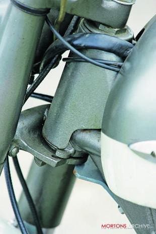 Norton Dominator 99SS headstock