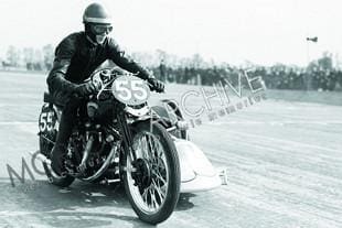Sidecar racing from Mortons Archive