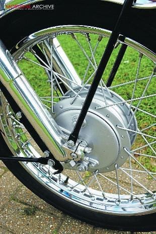 Royal Enfield Constellation front brake and forks