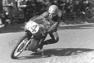 New Zealander Hugh Anderson on Suzuki in 1962 125cc Ulster Grand Prix