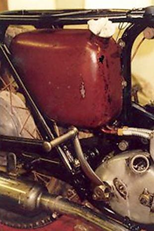 Ariel Huntmaster classic British motorcycle restoration