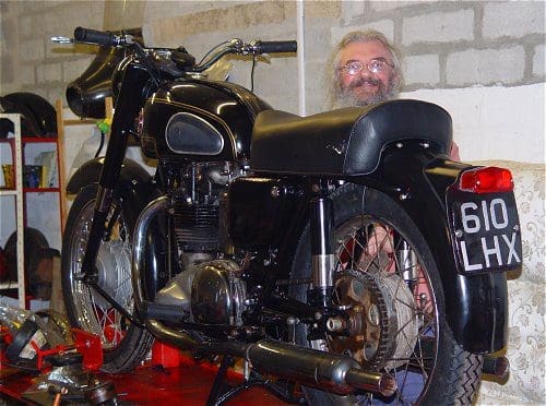 https://www.classicbikehub.uk/wp-content/uploads/sites/55/2023/09/toast04022002.jpg