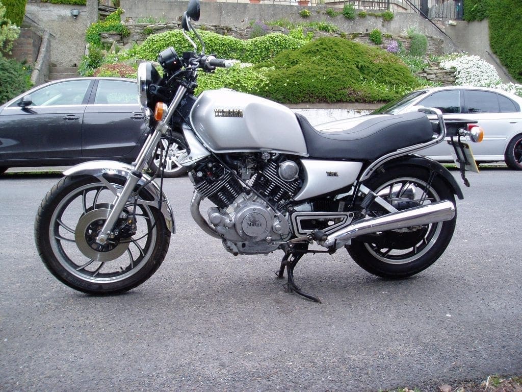 1981 Yamaha TR1 popping exhaust