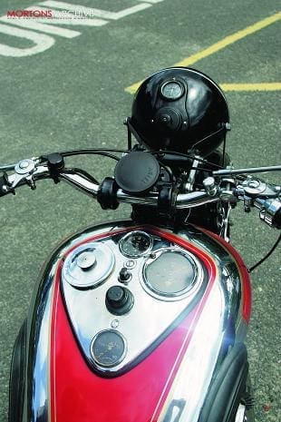 Ariel Square Four classic motorcycle restporation