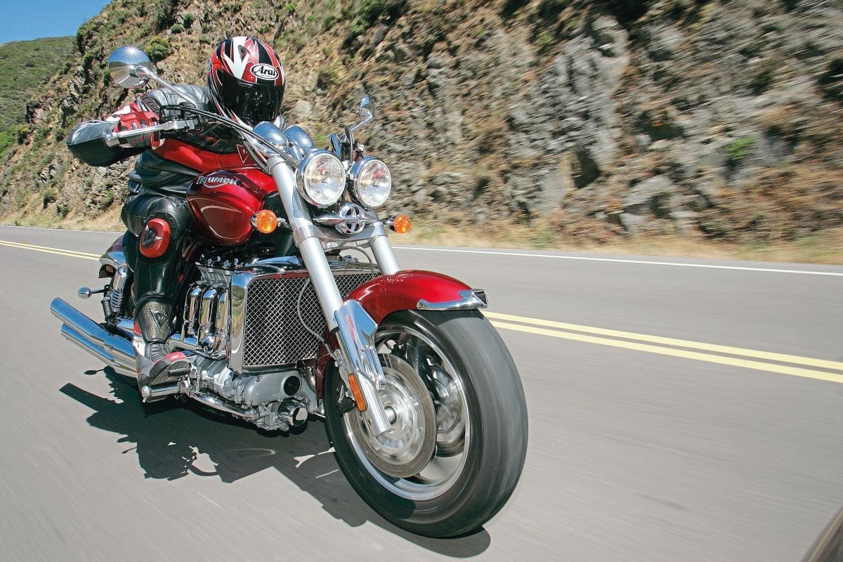 Triumph Rocket III: Test riding a beefy British classic