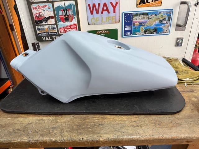 Early FZR400 tank is primed and now treated inside. it's ready to paint...