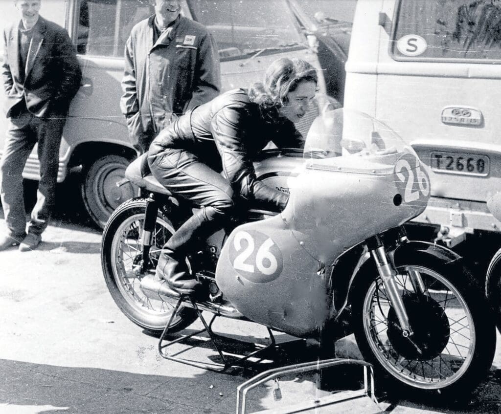 Trying out the Manx Norton in the Nürburgring pits.