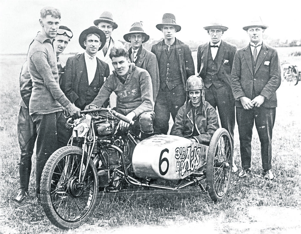 Leaping Lena: The daring Australians who built the world's fastest sidecar