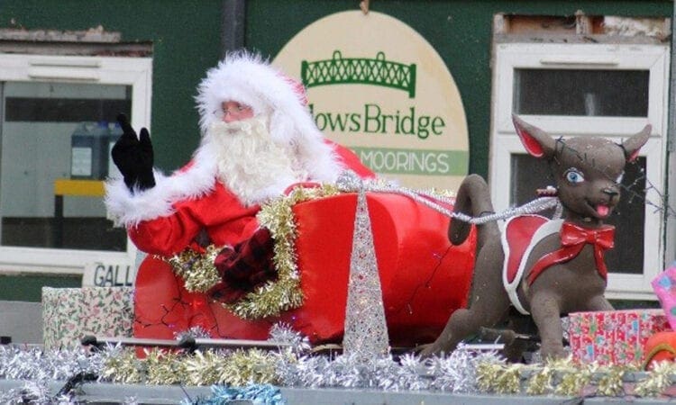 Santa Visits Gallows Bridge Boatyard and Moorings