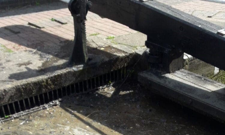 Charity dealing with mystery pollution along Worcester canal