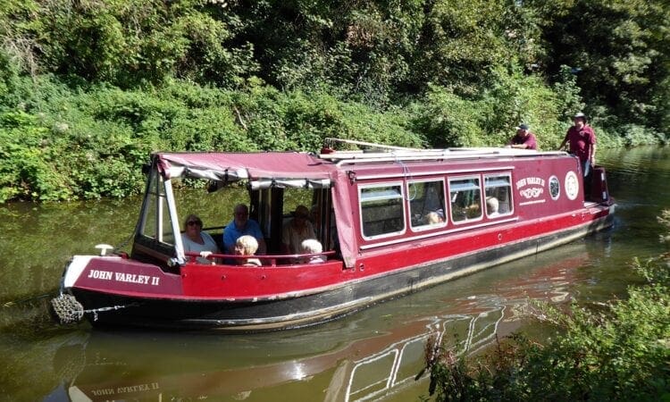 Cruising on the Chesterfield Canal is back!