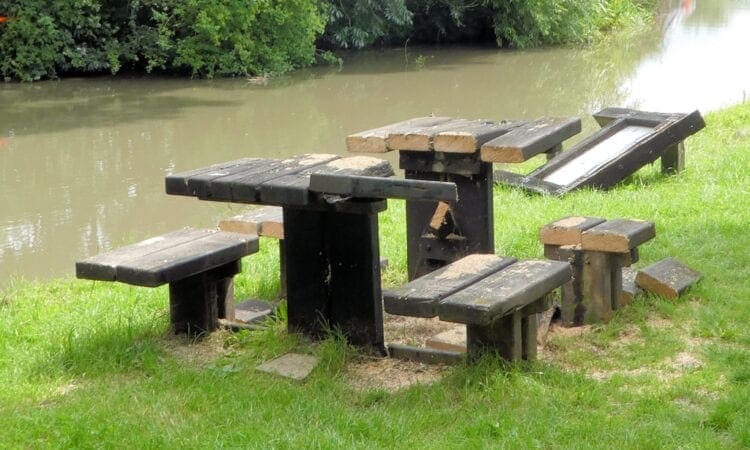 Vandalism on the Ashby Canal