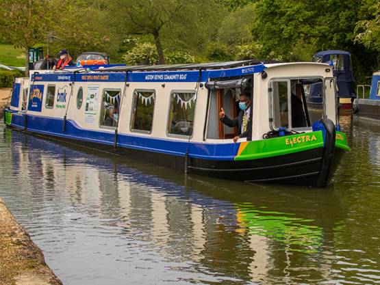 Coffee and Cake aboard 'Electra' on the Grand Union Canal