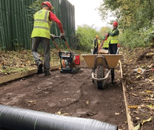 Volunteers create canal footpath in four days