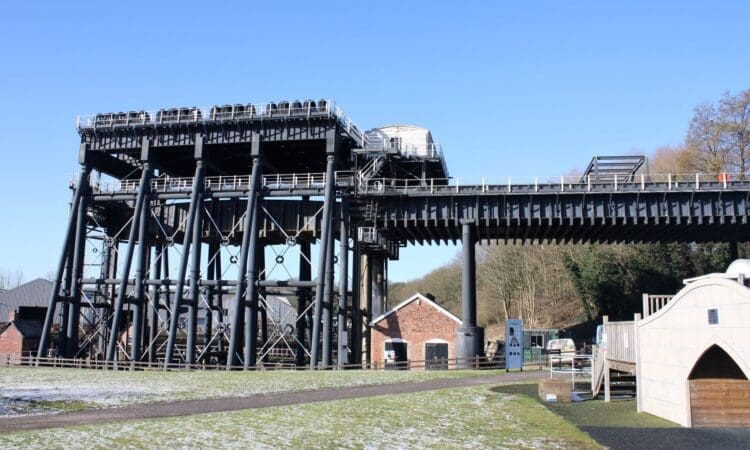 ANDERTON BOAT LIFT HOSTS BEHIND-THE-SCENES PUBLIC OPEN WEEKEND (February 26 and 27)